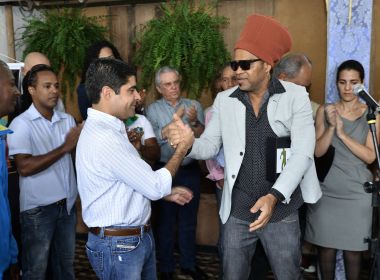 Brown quer mediar diálogo entre artistas e ACM Neto após imbróglio dos direitos autorais 