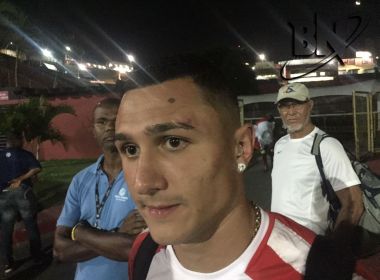 Vinícius vai prestar queixa por agressão de Kanu; Bahia apoia o meia