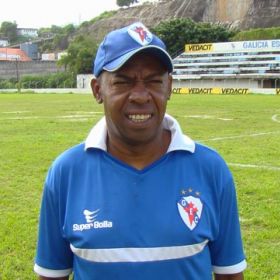 Com técnico Sérgio Veloso, Teixeira de Freitas se apresentará na ... - Bahia Noticias - Samuel Celestino