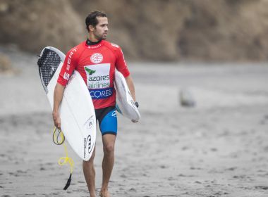 Surf: Bino Lopes comemora terceiro lugar no QS 6.000 de Açores