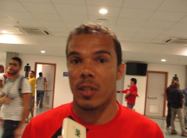 Leandro Domingues elogia elenco e se coloca à disposição para jogo contra o Jacuipense