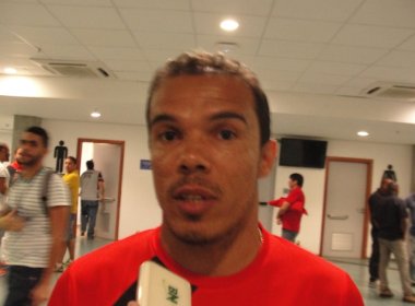 Leandro Domingues elogia elenco e se coloca à disposição para jogo contra o Jacuipense