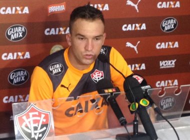 Volante do Vitória diz que vai acompanhar o Carnaval de Salvador pela TV