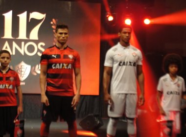 Com retorno das listras horizontais, Vitória apresenta novo uniforme para a temporada