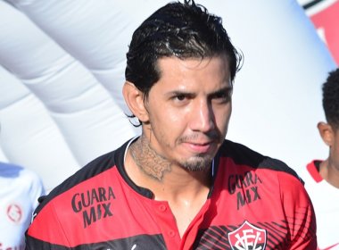 Victor Ramos falta a treino do Vitória e leva suspensão de sete dias