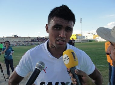 Kieza celebra gols na partida e elogia atuação de David contra a Juazeirense