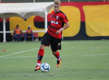 Vitória anuncia renovação de contrato de Jhemerson até 2019