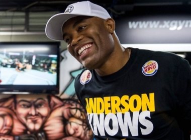 Anderson Silva é confirmado no UFC 198 na Arena da Baixada