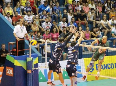 Em final polêmico, Campinas vence e vai à final da Superliga Masculina de Vôlei