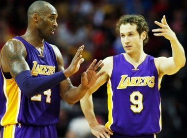 Após 20 temporadas no Lakers, Kobe Bryant se despede do basquete nesta quarta