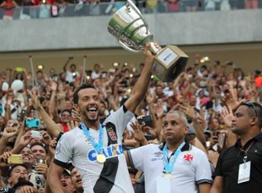Vasco vence Flu, leva Taça Guanabara e tem vantagem nas finais do Carioca