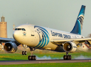 Pilotos tentaram apagar incêndio em aeronave da EgyptAir antes de acidente