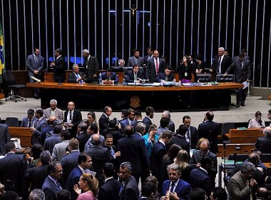 Texto-base do programa de repatriação foi aprovado por 303 votos a 124