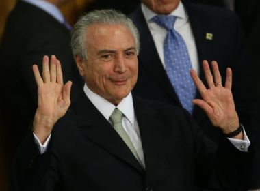 Ministros do PSDB dizem a Temer que o partido permanece na base