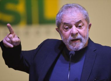 Aécio 'plantou ódio e está colhendo tempestade', diz Lula