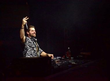 Em Serrinha, Alok faz remix de músicas nordestinas