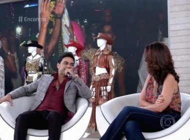 Zezé di Camargo vai a programa para divulgar samba-enredo em sua homenagem e erra letra