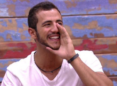 BBB 16: Matheus elogia Maria Claudia: 'é uma menina pra casar'