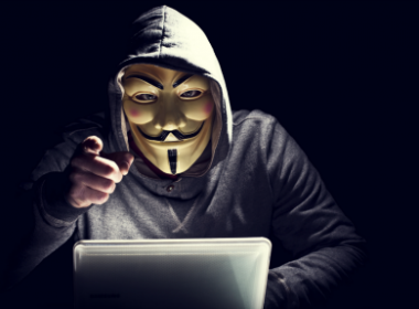 Anonymous reivindica autoria de ataque ao site do TJ-SE; bloqueio do WhatsApp seria motivo