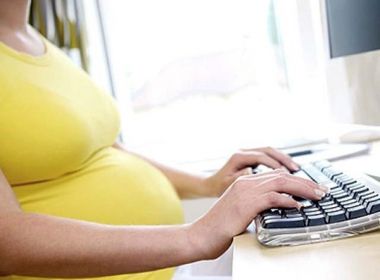 Justiça decide que INSS terá prazo máximo de 30 dias para conceder salário-maternidade
