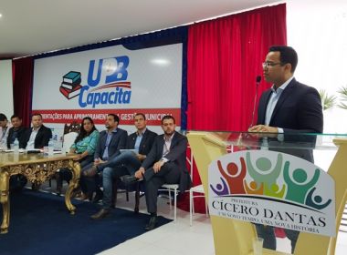 Cícero Dantas: Evento treina prefeitos e vereadores para dilemas de gestão 