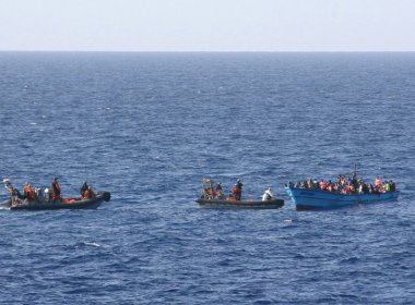 Naufrágio de duas embarcações mata 21 migrantes na costa da Turquia