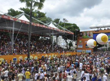 Ingressos para as arquibancadas do Carnaval começam a ser vendidos nesta quinta-feira