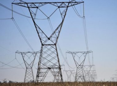 Governo prevê fim de adicional na conta de energia elétrica em maio