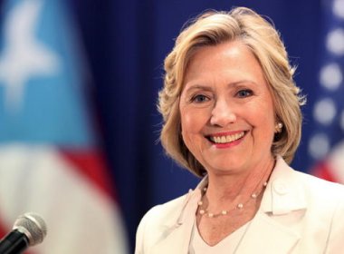 EUA: Hillary ganha primárias democratas na Carolina do Sul