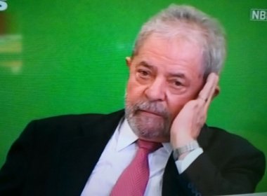 Lula toma posse como ministro da Casa Civil sob grito de ‘vergonha para nação’