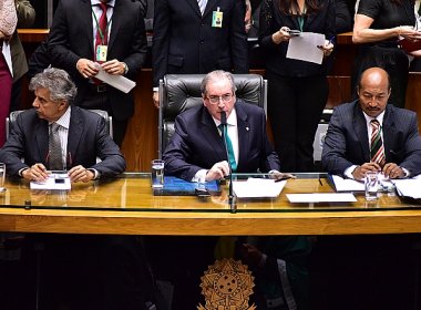 Cunha tentará abrir sessão nesta sexta para agilizar processo de impeachment