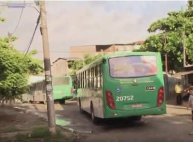 Após cinco dias, ônibus voltam a circular no fim de linha da Mata Escura