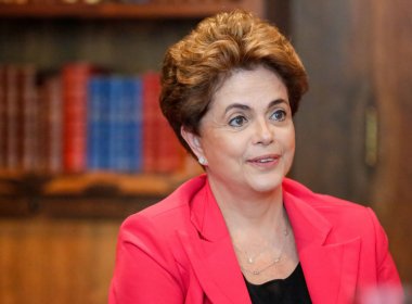 Duas testemunhas de defesa de Dilma são ouvidas pela Comissão do Impeachment