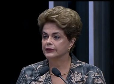 Dilma critica falta de mulheres e negros em equipe interina de governo