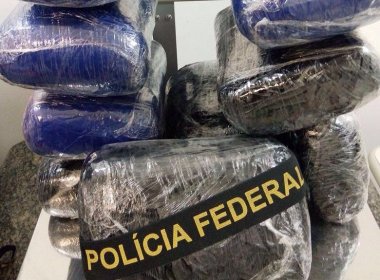 PF prende 2 homens que desembarcaram em Salvador com 11 kg de maconha