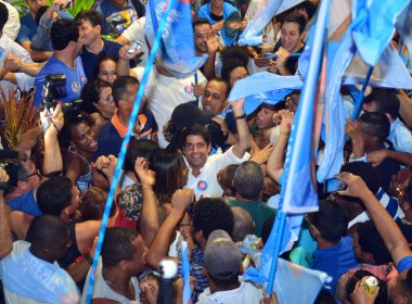 Reeleição de ACM Neto com 74% dos votos é soma de acertos dele e erros de adversários