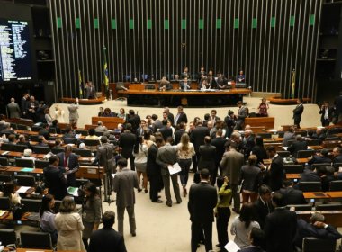 Deputados se articulam para votar anistia do caixa dois até final do mês