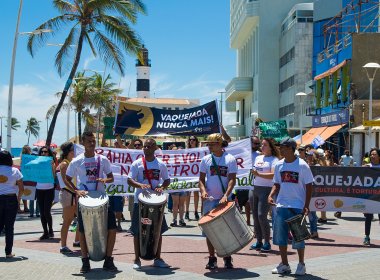 Entidades de proteção animal protestam na Barra contra vaquejada