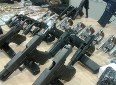 Policiais e militares brasileiros poderão a usar armas apreendidas com criminosos 