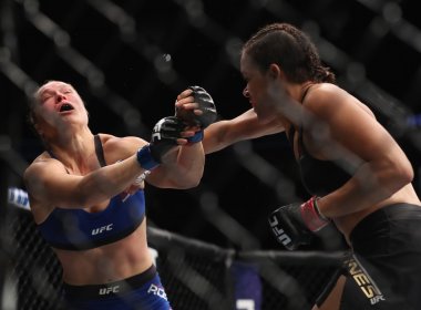 Baiana Amanda Nunes massacra Ronda Rousey e segue como campeã peso-galo do UFC