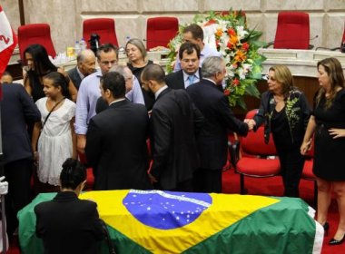 Corpo de Teori Zavascki é enterrado em Porto Alegre