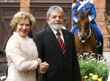 Esposa de Lula, Marisa Letícia é internada em São Paulo; suspeita é de AVC