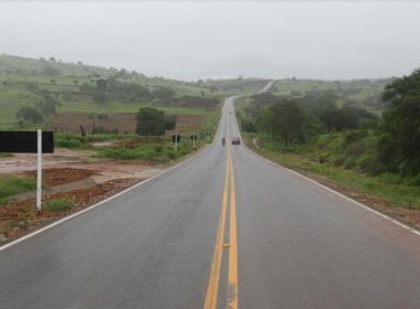 Governador entrega recuperação de estrada e autoriza obras em Banzaê