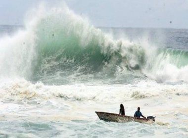 Marinha emite alerta de mau tempo; ondas chegam a 4,5 metros em Salvador