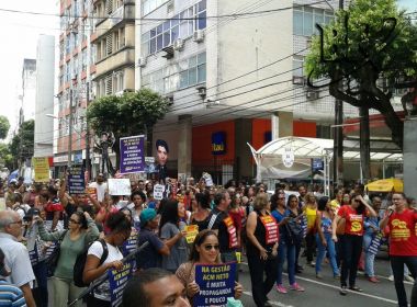 Professores da rede municipal aprovam paralisação de 48 horas a partir desta quarta