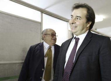 Rodrigo Maia assume Presidência do país durante viagem de Michel Temer à China