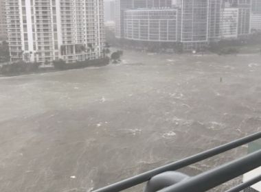 Ruas de Miami são inundadas; furacão Irma segue para região sudoeste