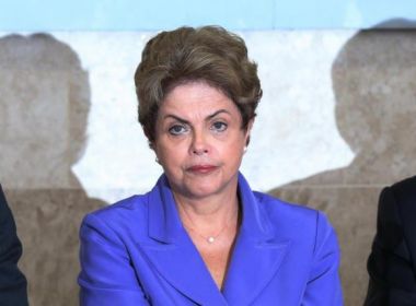 Investigação diz que Dilma usou e-mail secreto para alertar marqueteiros sobre prisão