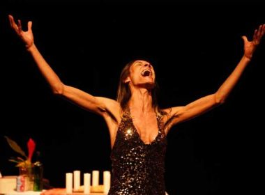 Isidório pede suspensão de peça que tem Jesus como mulher trans em Salvador
