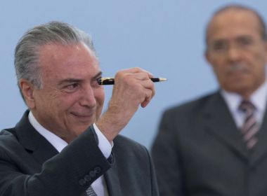 Para evitar debandada, Planalto deve redistribuir ministérios do PSDB em março